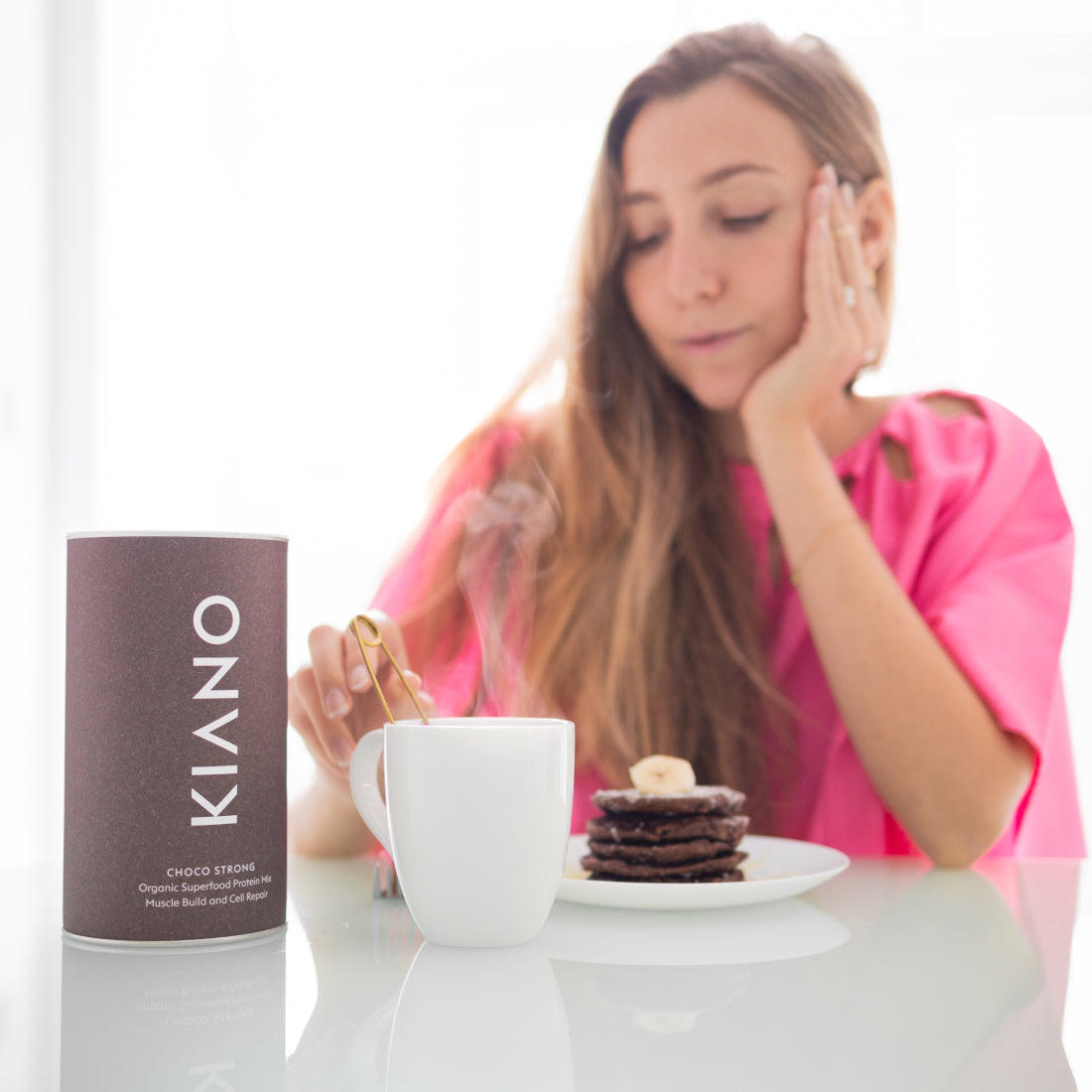 Verwandeln Sie Ihr morgendliches Müsli mit dem nahrhaften Schokoladenproteinpulver von KIANO