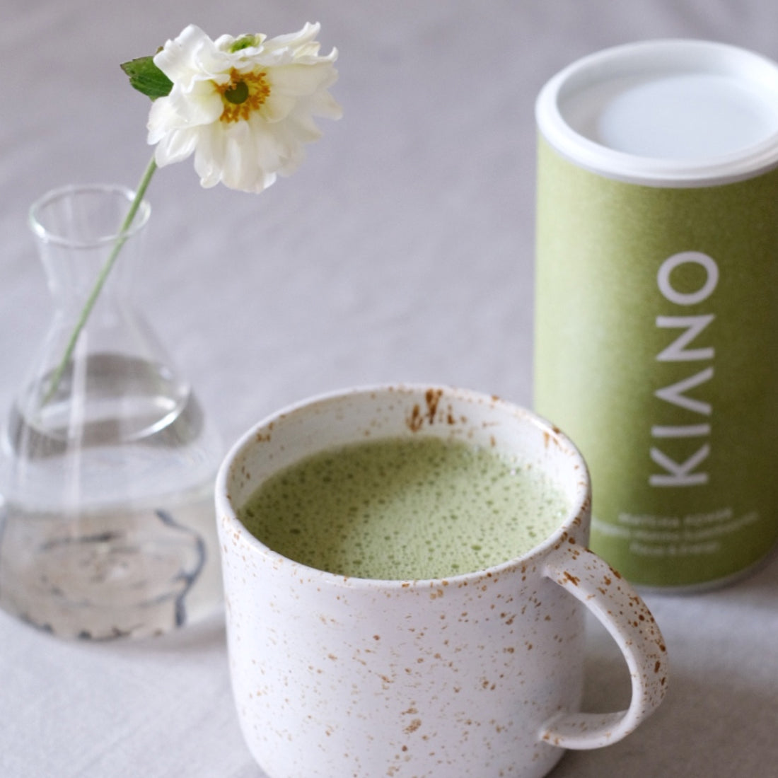 Sorgen Sie für einen konzentrierten Morgen mit KIANOs Matcha Latte in Ihrem Frühstücks-Smoothie