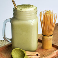 Mischung aus Energie und Konzentration: KIANOs Magic Matcha Latte in einem grünen Frühstücks-Smoothie